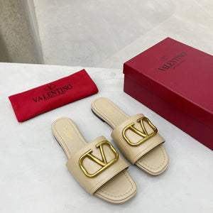 Women Slipper - Valentino Beige