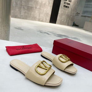 Women Slipper - Valentino Beige