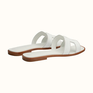 Women sandal - White Balance