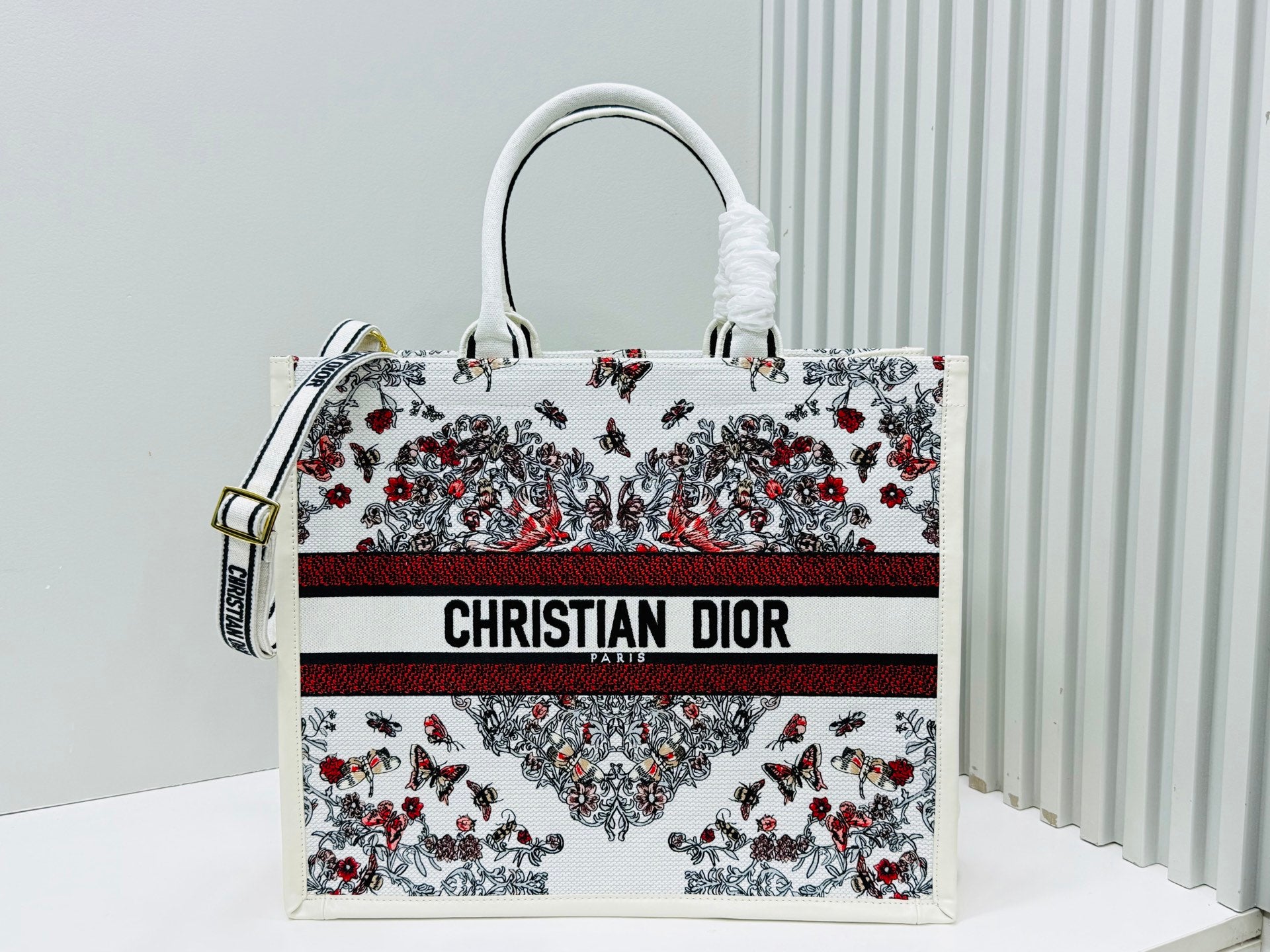 Christian Dior White Rose bag
