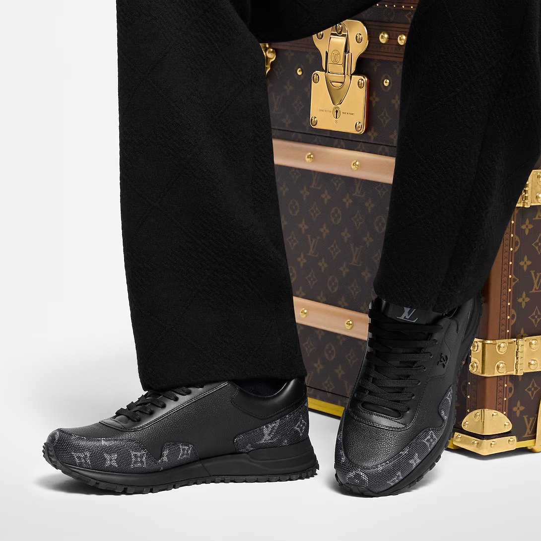 LV Run Away Trainers Black 1ADG6C-SHOZLY