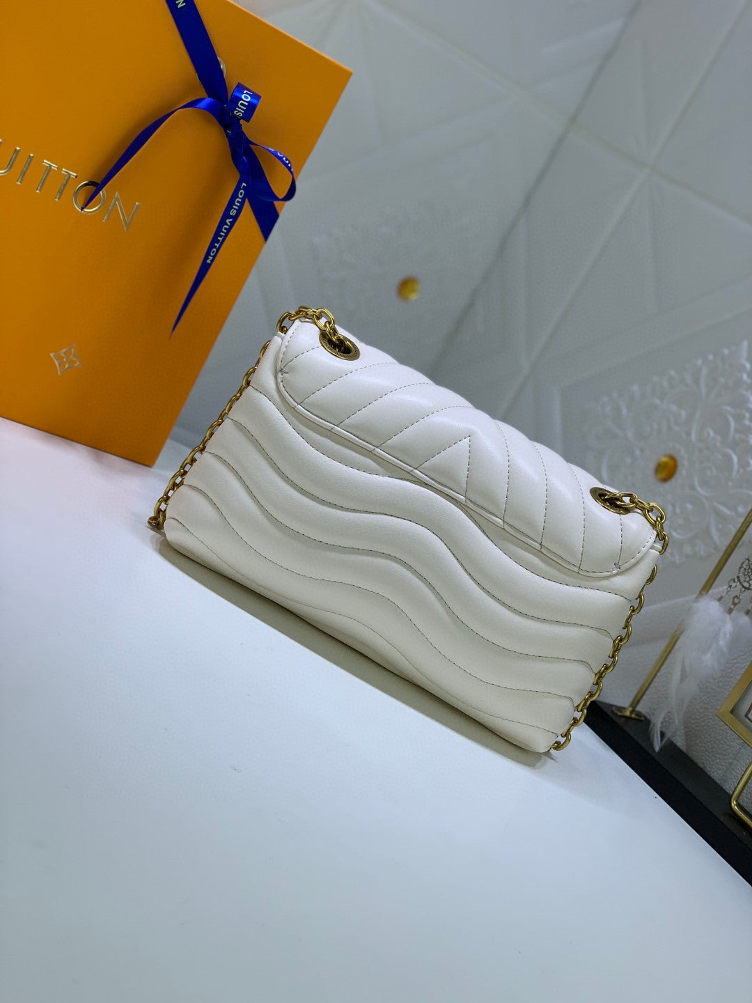 LV White Bag-SHOZLY