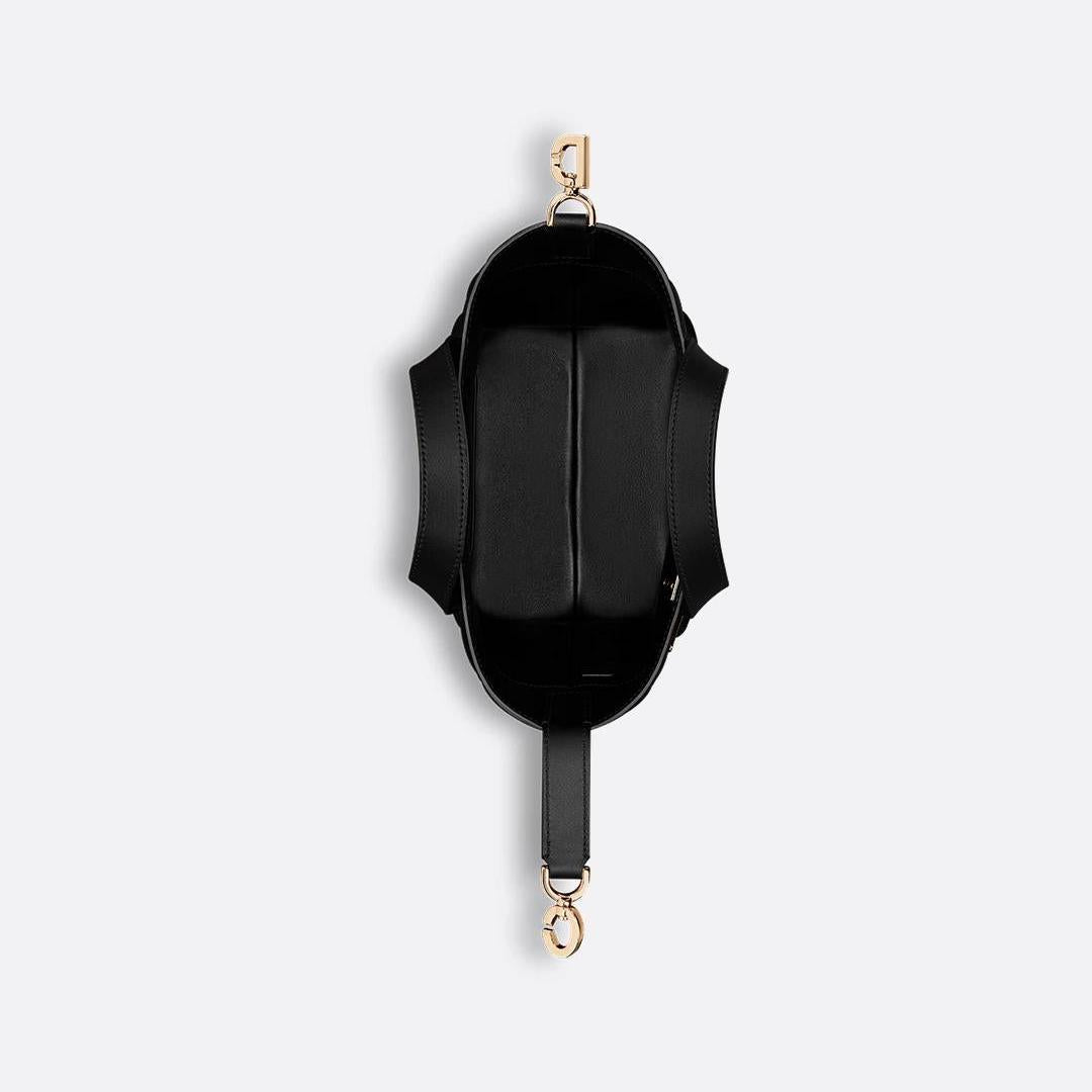 Medium Dior Toujours Vertical Black
