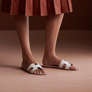 Women sandal - White Balance