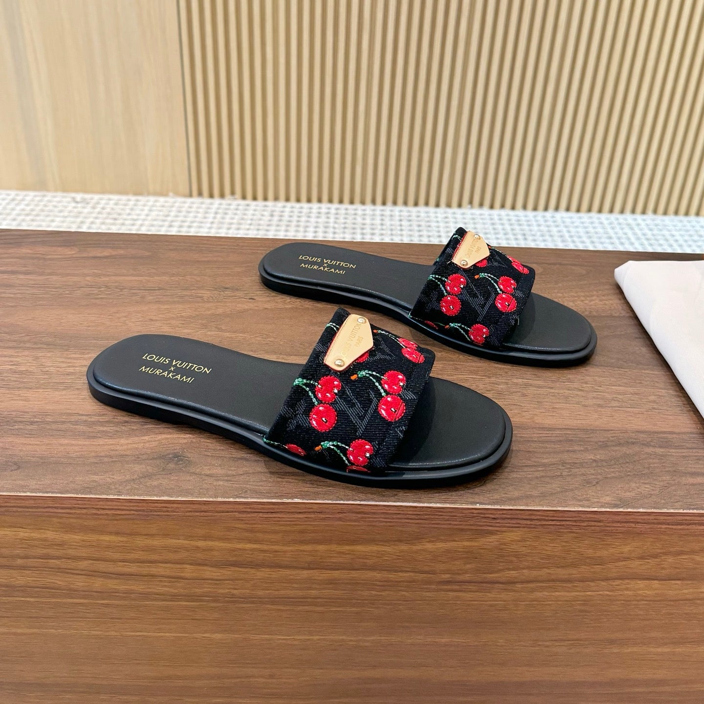 سليبر نسائي LV x TM Lily Flat Mule أسود